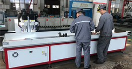 熱熔鉆孔攻絲機(jī)操作過(guò)程中怎樣盡量避免撞機(jī)？