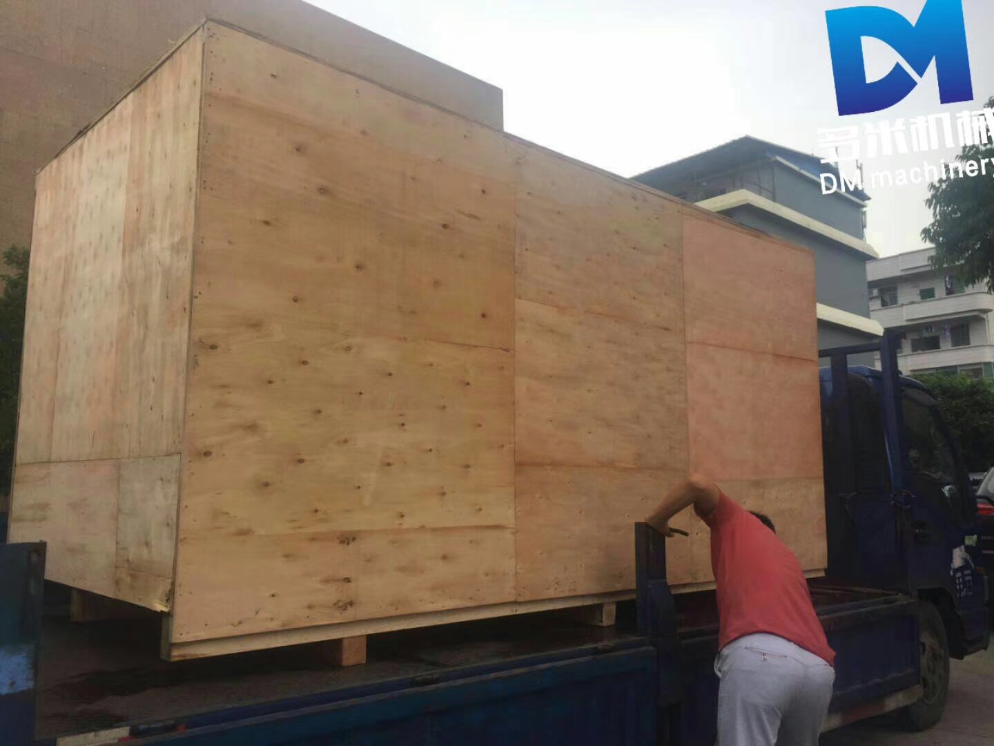 多米三頭自動(dòng)鉆孔機(jī)出貨云南！